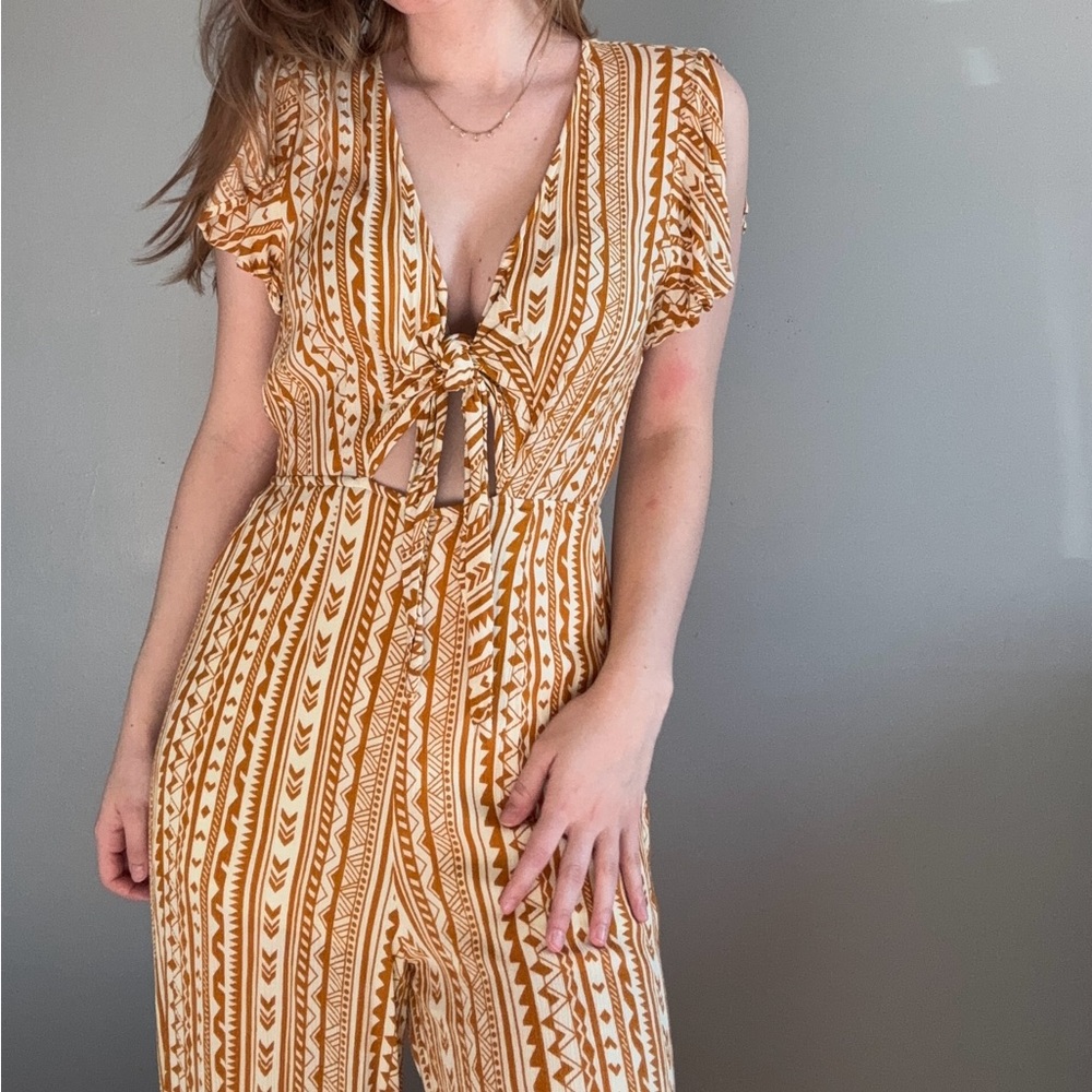 Aztec Patterned Tie-Front Jumpsuit. - Picture 2 of 7